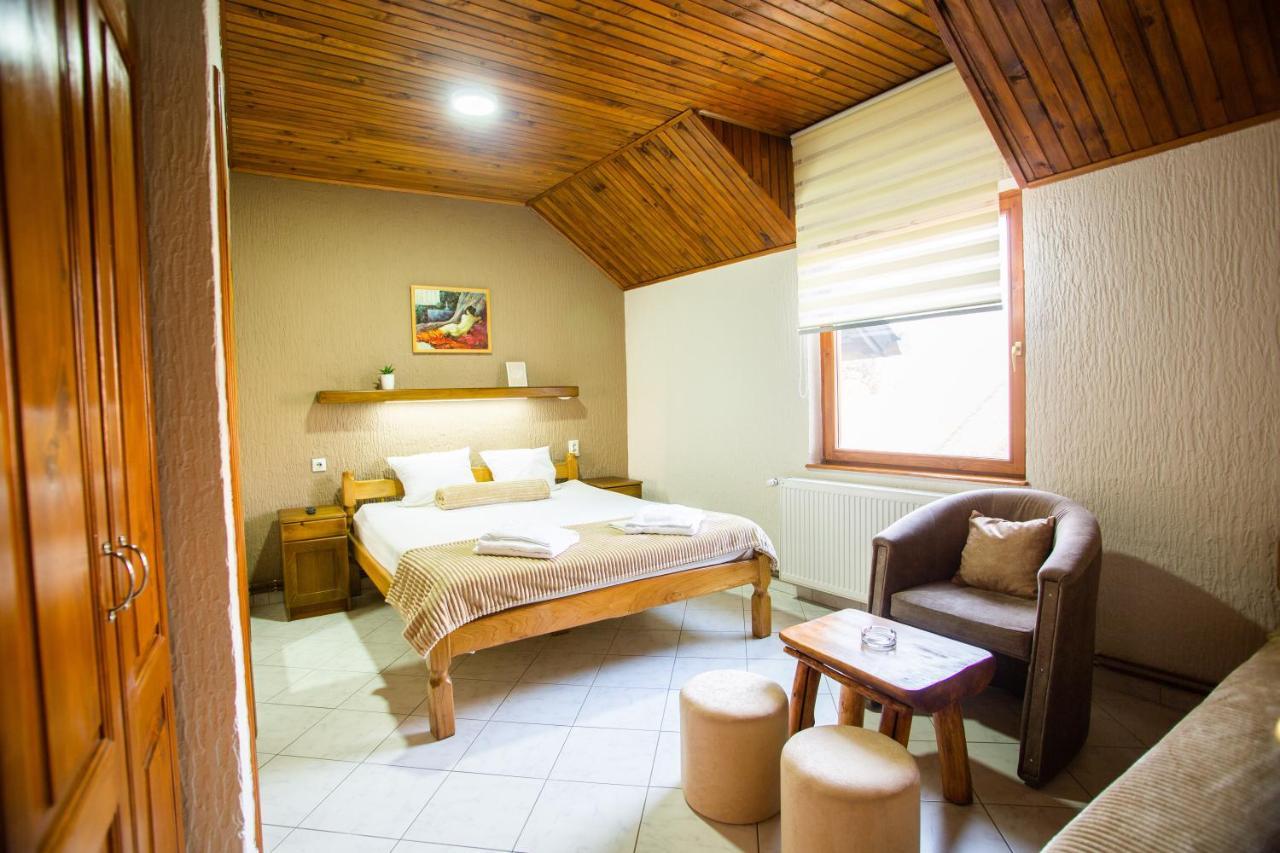Guest House Vila Alexandar Palic Ngoại thất bức ảnh