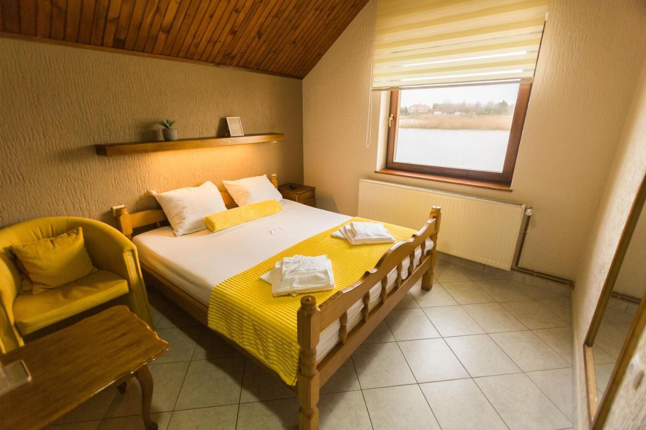 Guest House Vila Alexandar Palic Ngoại thất bức ảnh