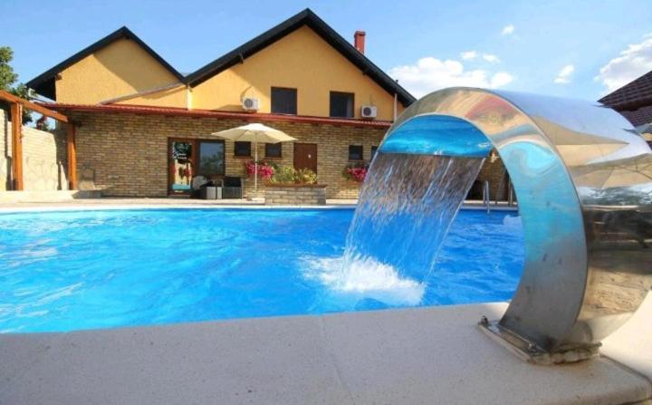 Guest House Vila Alexandar Palic Phòng bức ảnh